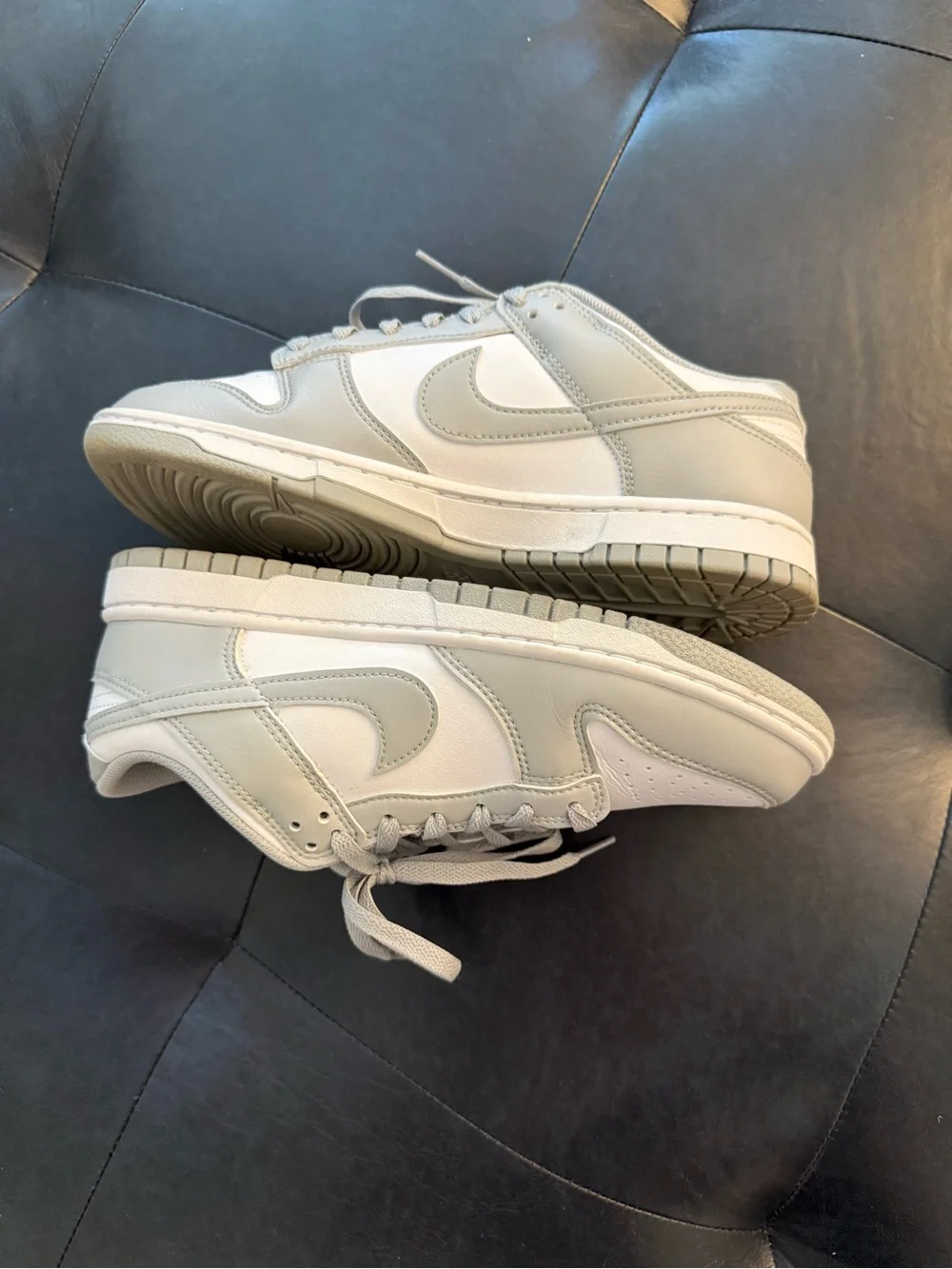 Nike Low-Top Sneakers in WORN ONCE size 8.5 gray and white